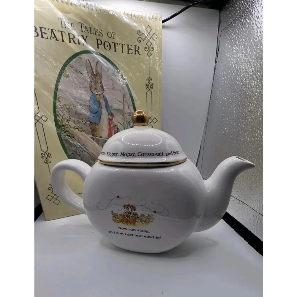 Vintage 1997 Teleflora Peter Rabbit Teapot & 1979 Beatrix Potter Calendar NOS